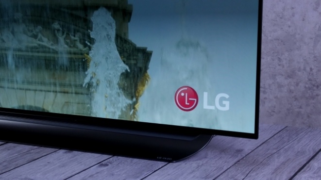 LG 55C8PLA OLED TV (Video)