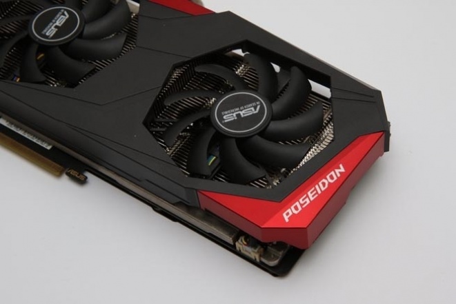 Asus GeForce GTX 980 Ti Poseidon Platinum