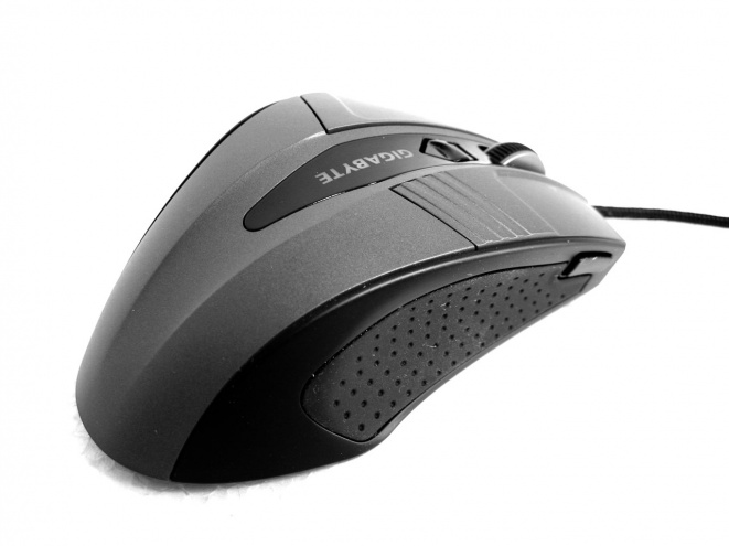 Gigabyte M8000 Gaming Mouse + MP8000 mousepad