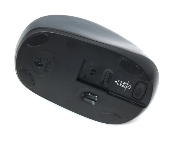 Flash: Logitech V220