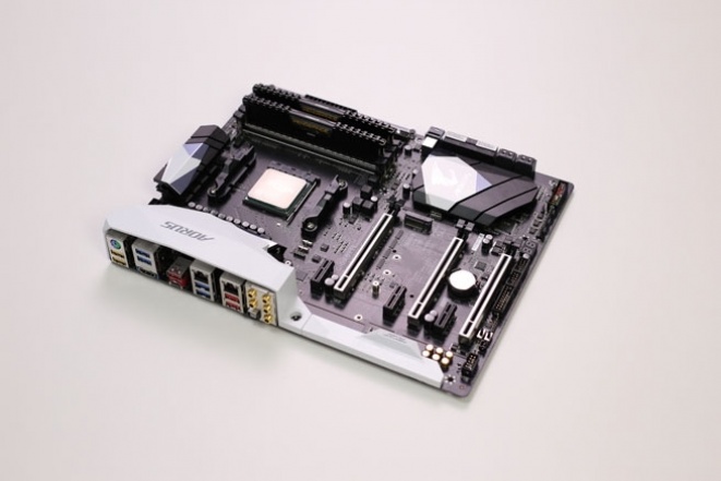 Gigabyte AX370 Gaming 5