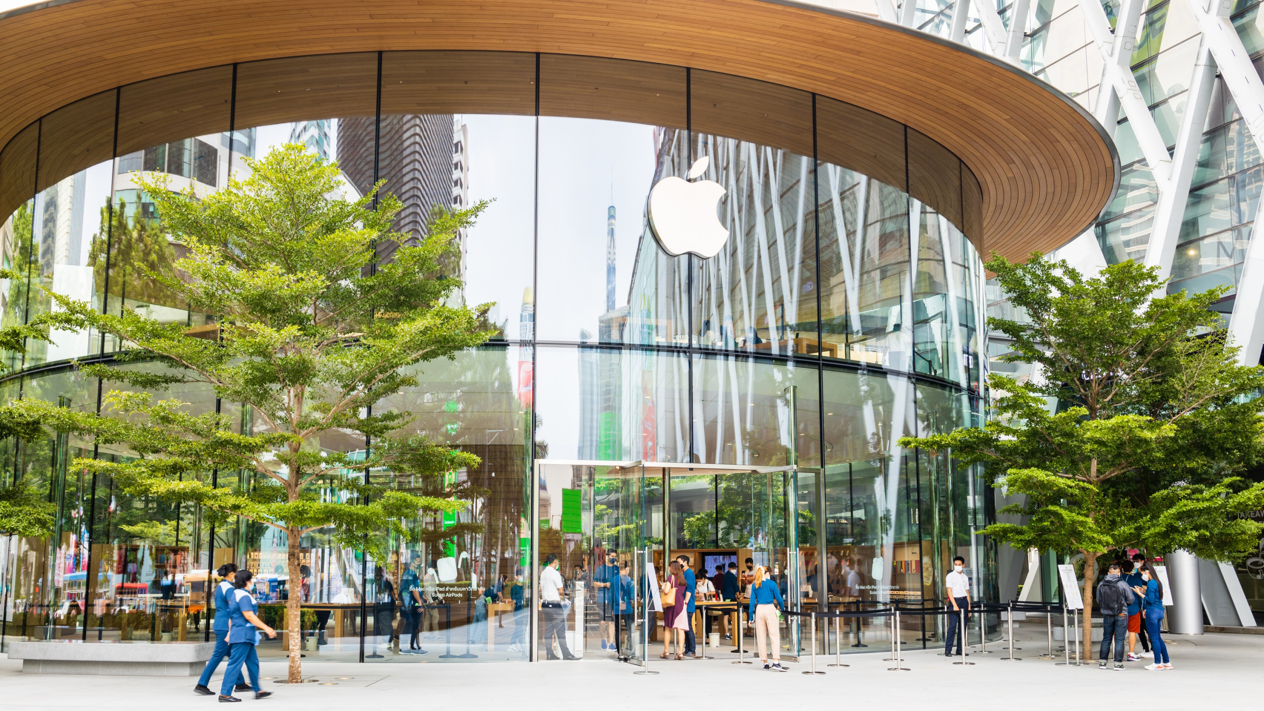 Apple-prodavnica-1-scaled.jpg