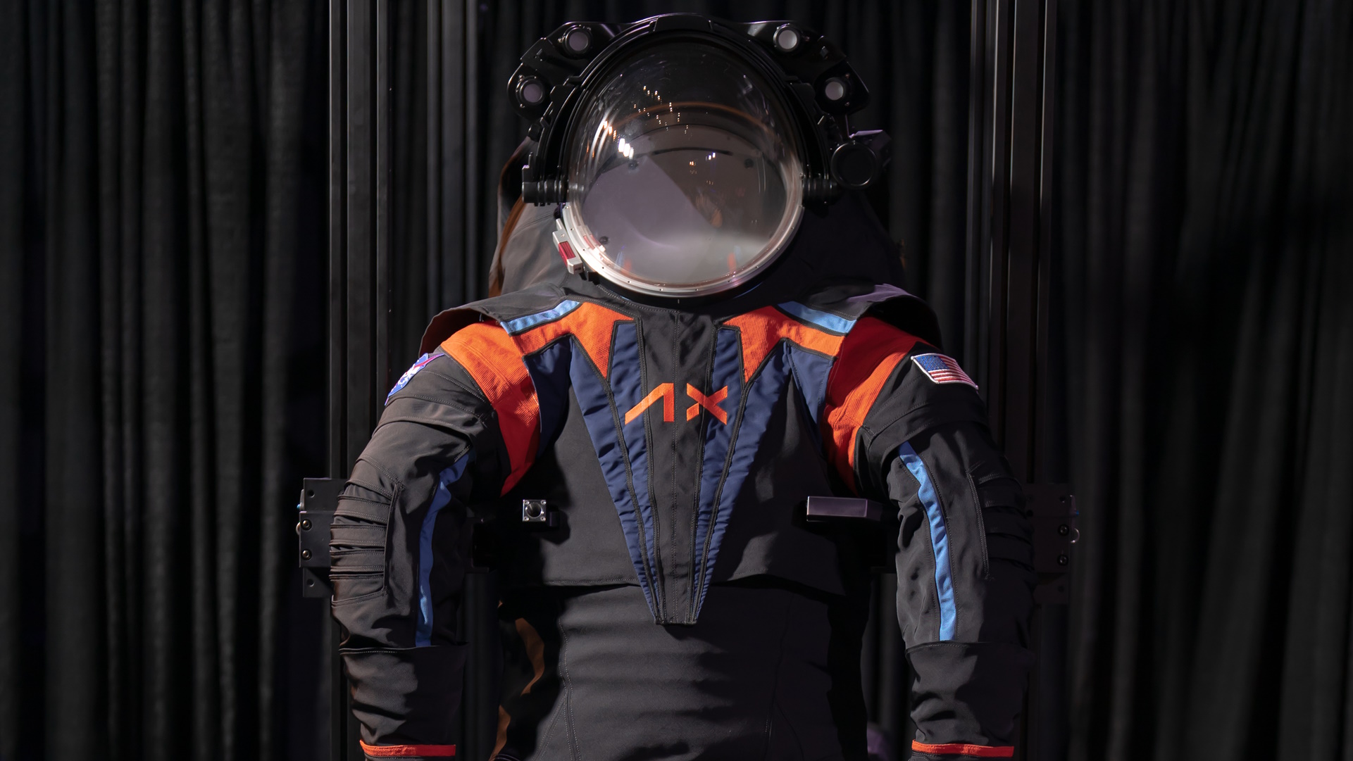 Axiom_AxEMU_Horizontal.jpg