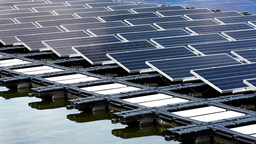 Plutajući solarni paneli bi mogli da obezbede trećinu potrebne struje za ceo svet