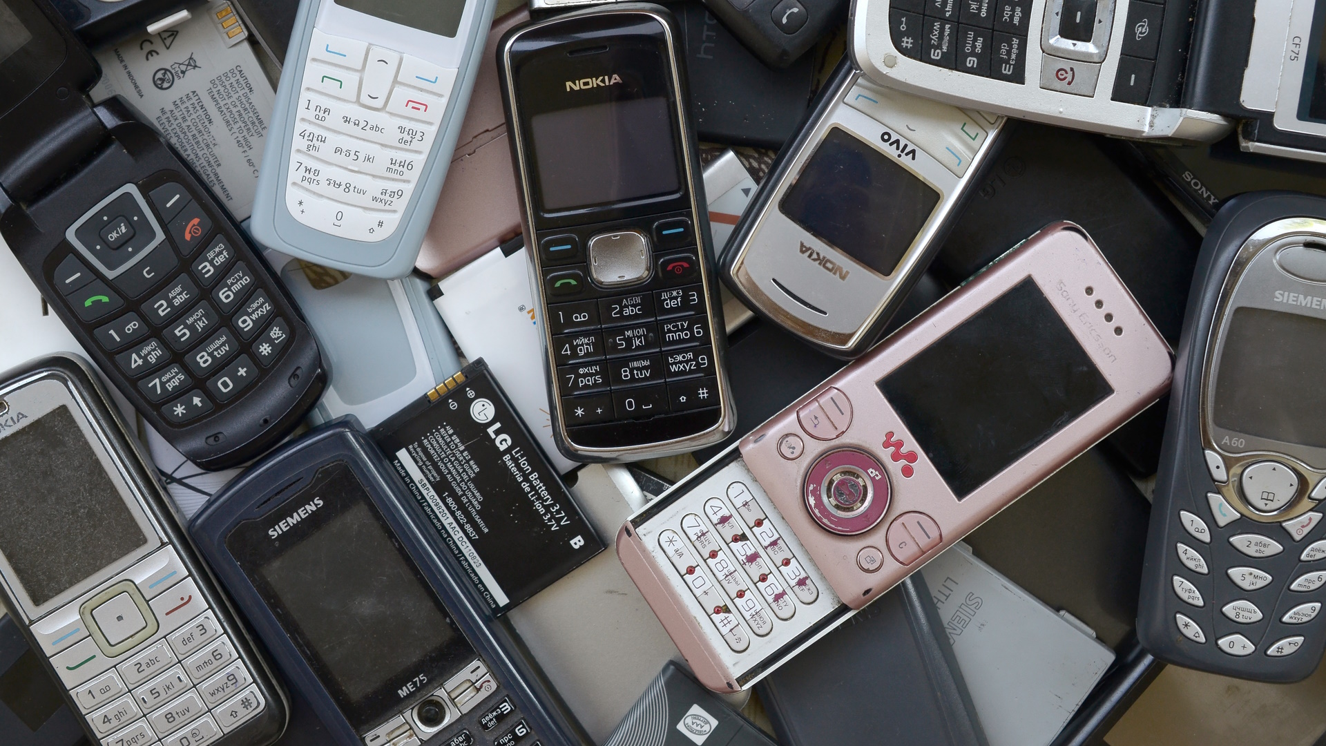 Stari-telefoni.jpg