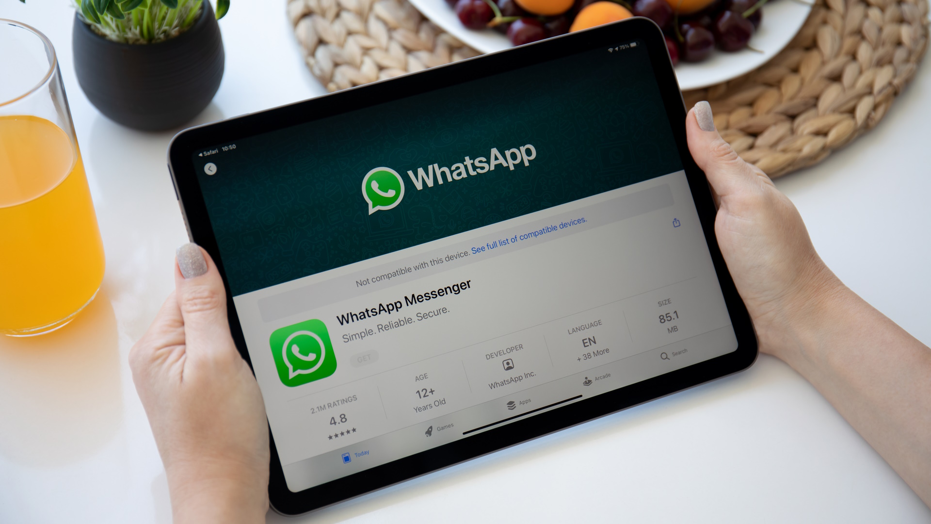 WhatsApp-na-tabletu.jpg
