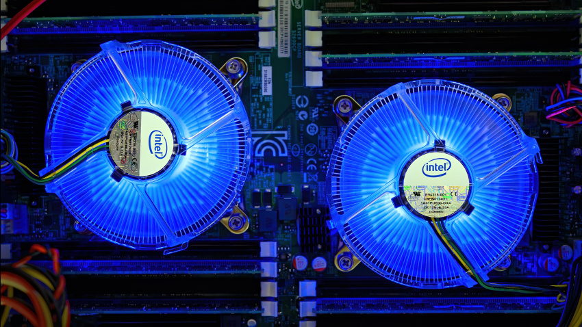 Intel ugasio i prodao posao sa serverima