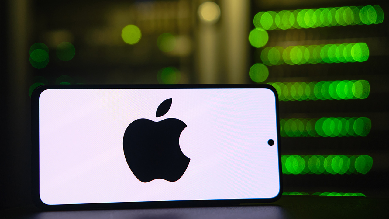 AI funkcije zvanično stižu na iPhone tokom ove godine