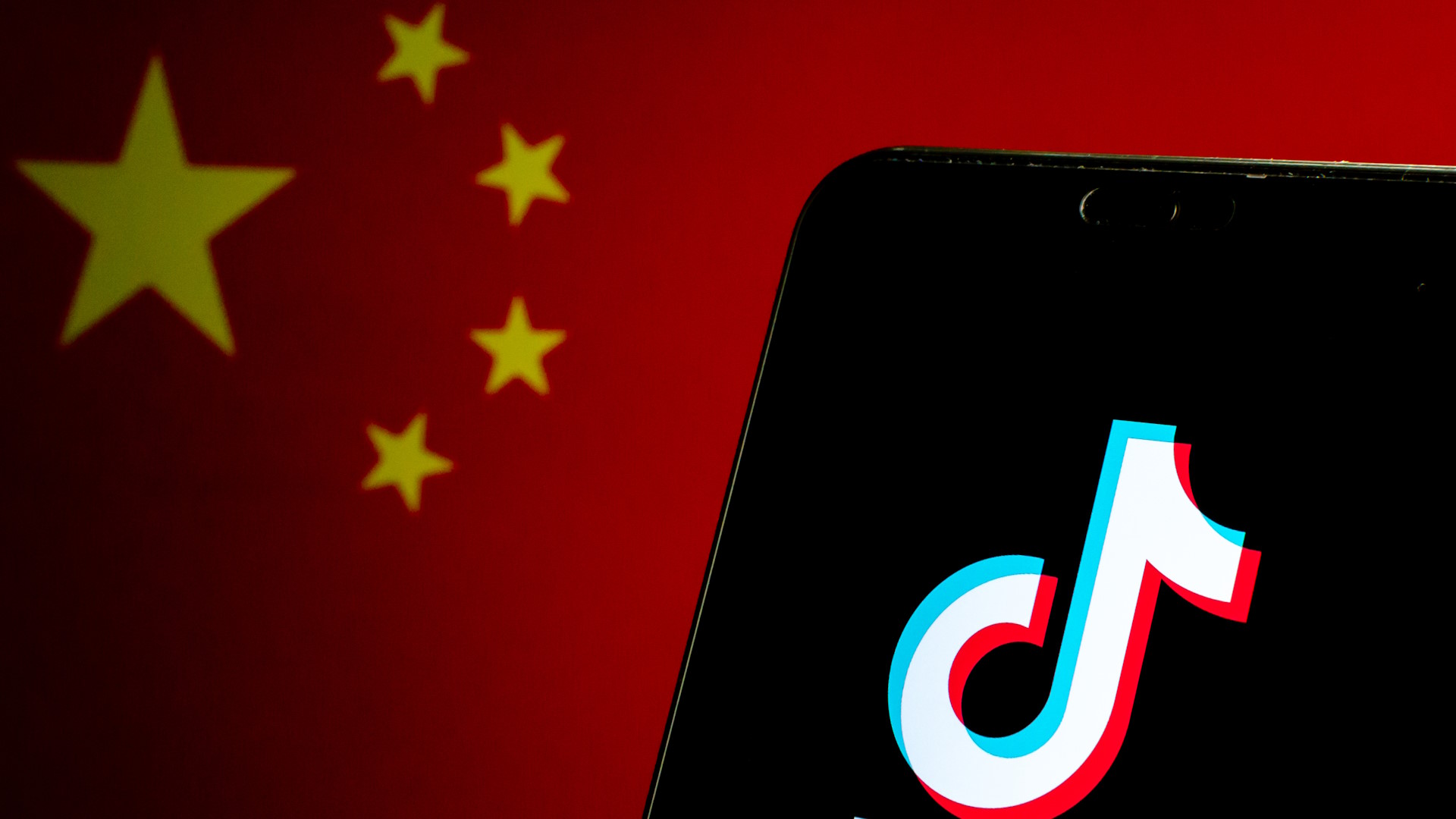 Kina-TikTok-shutterstock-Ascannio.jpg
