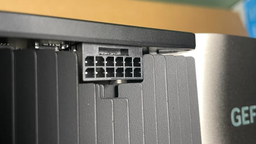 Izgleda da Nvidia isprobava novi, bezbedniji konektor za RTX 40 grafičke karte