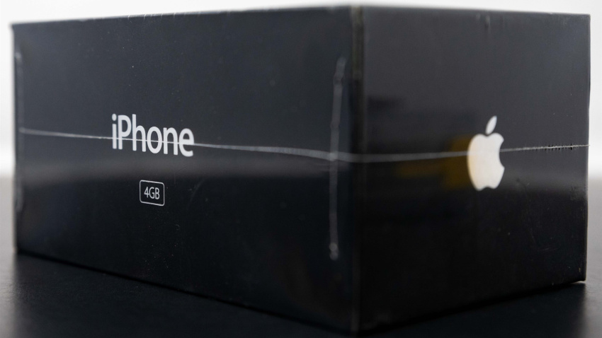Još jedna suluda cifra: prvi iPhone 4 GB prodat za 190.372 USD