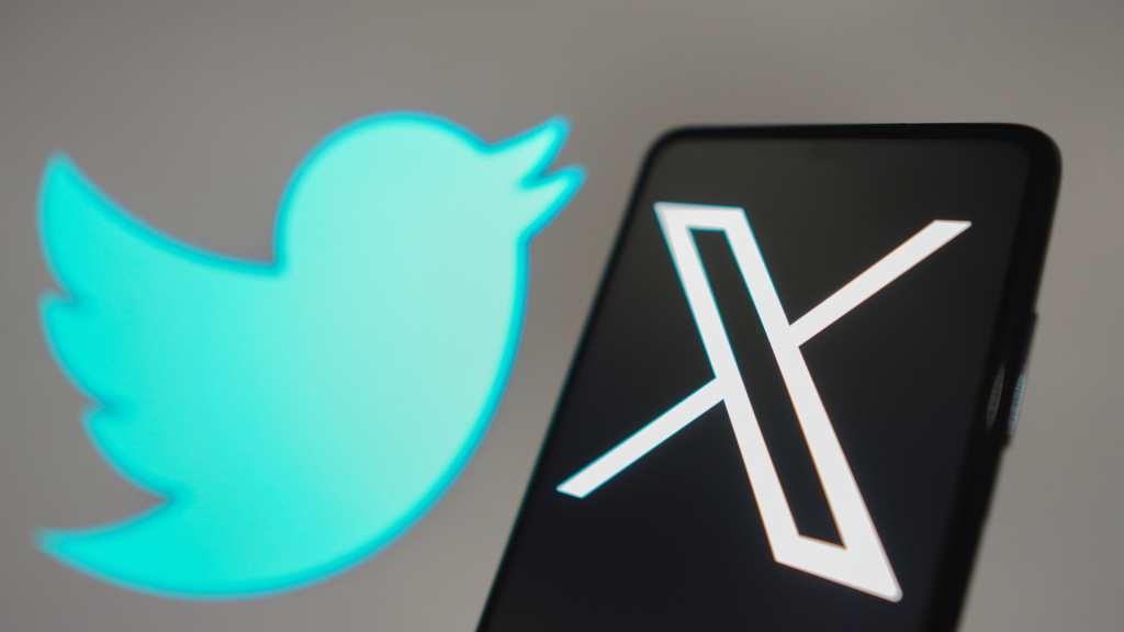Twitter identity crisis: with the X name comes video calls