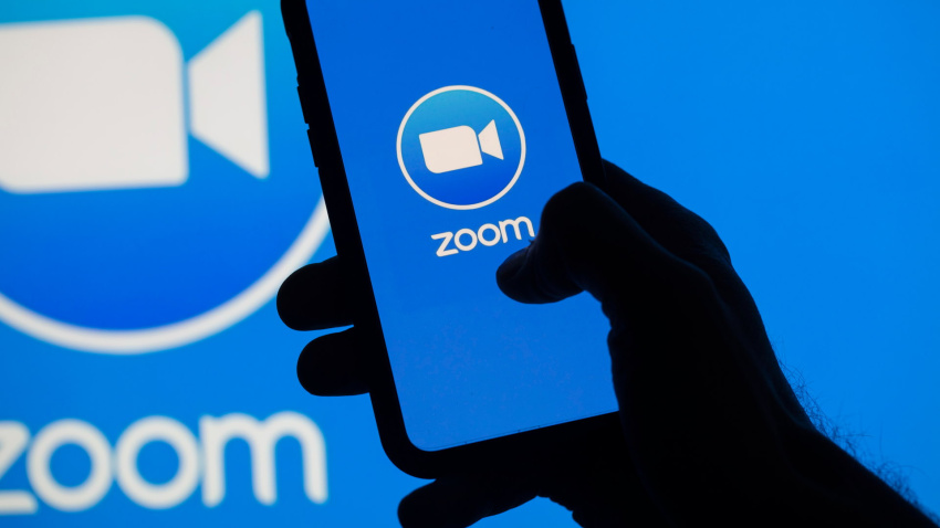 Novi Zoom uslovi korišćenja dozvoljavaju da se vaši podaci koriste za obuku veštačke inteligencije
