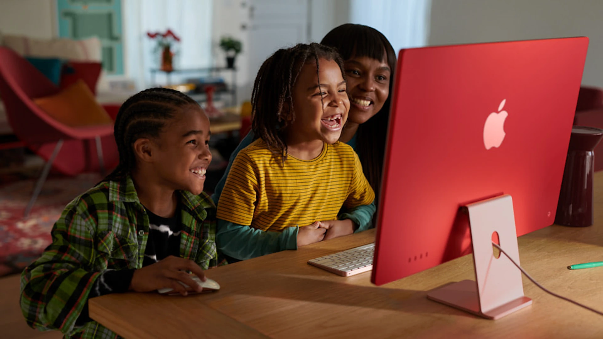 Apple-iMac-M3-crveni.webp