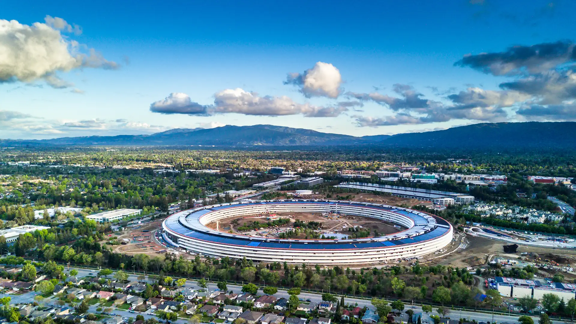 Apple-Kupertino.webp