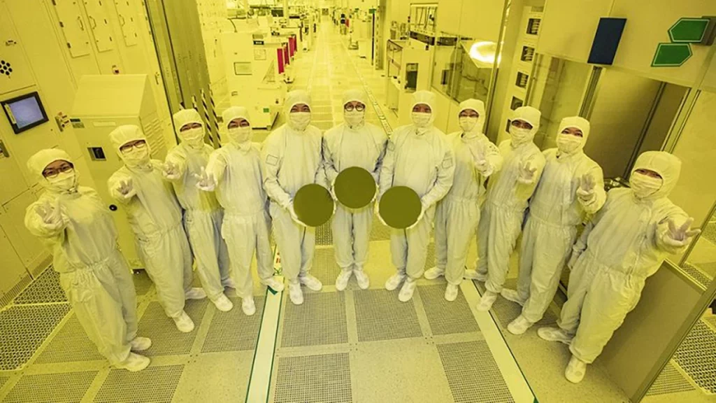 Poluprovodničko takmičenje se zahuktava: Samsung navodno već dobio prvu narudžbinu za proizvodnju 2 nm čipa