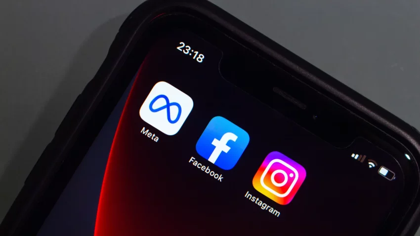 Meta ukida povezivanje Facebook i Instagram četova krajem decembra