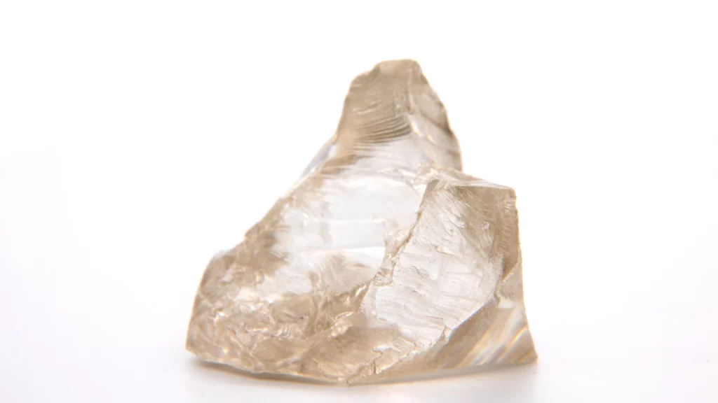 Kristal litijum niobata // Dijamantsko-litijumski niobat čip – inovacija i kvantna magija sa 92 posto efikasnosti