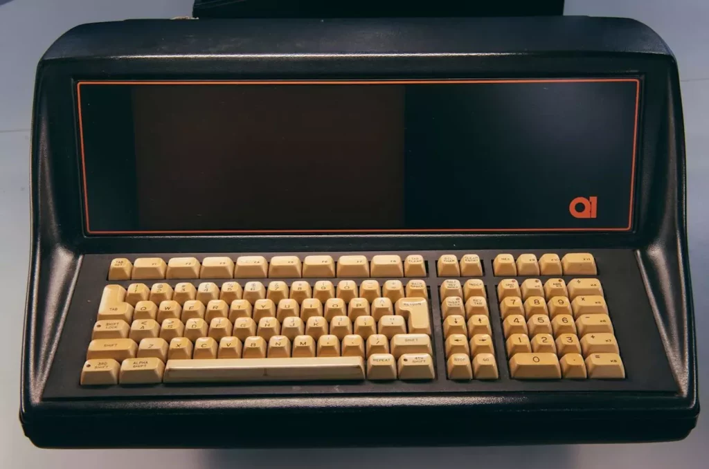 Q1, prvi desktop računar na svetu slučajno pronađen tokom čišćenja kuće – povratak u prošlost računarske revolucije sa 16 KB memorije