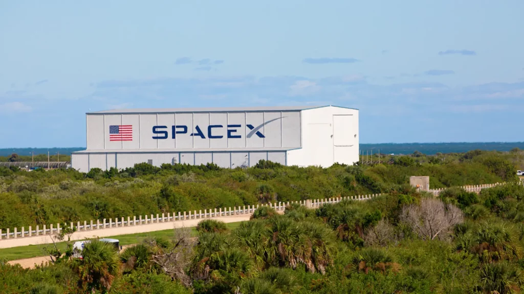 SpaceX kompanija u SAD // Svemirska špijunaža tipa Golden Eye – Starshield sateliti za SAD u režiji Ilona Maska