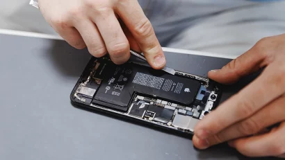 Apple uvodi tehnologiju za laku zamenu iPhone baterija