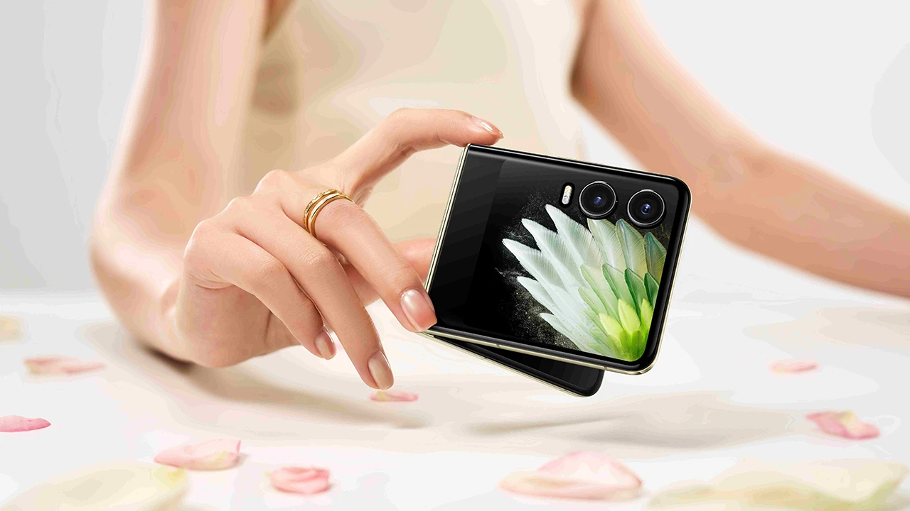Tecno-PHANTOM-V-Flip2-5G-Naslovna.webp