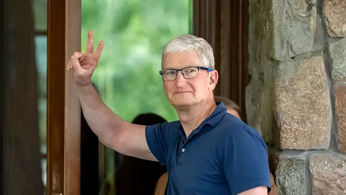 Tim-kuk-objasnjava-proizvodnju-iPhone-uredjaja-u-Kini.webp