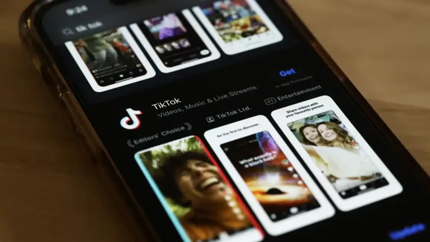 TikTok odbrojava dane kada će Apple i Google morati da ga uklone iz svojih prodavnica aplikacija, najkasnije od 19. januara