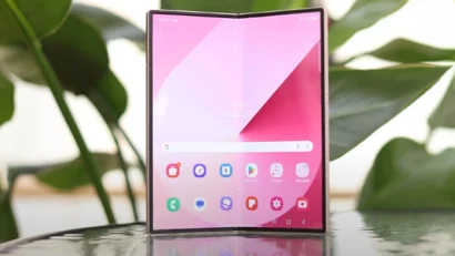 iOS 26 nagoveštava dolazak savitljivog iPhone-a! Važna promena koja zahteva pripremu aplikacija