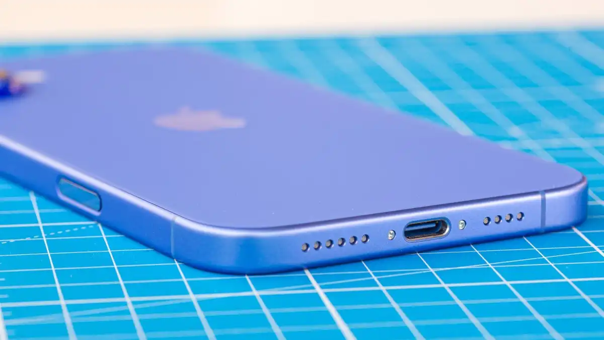 Apple-iPhone-ilustracija-xvx.webp
