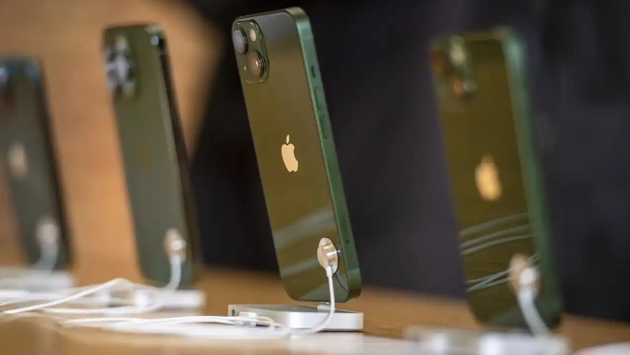 Apple-iPhone-ilus21022502.webp