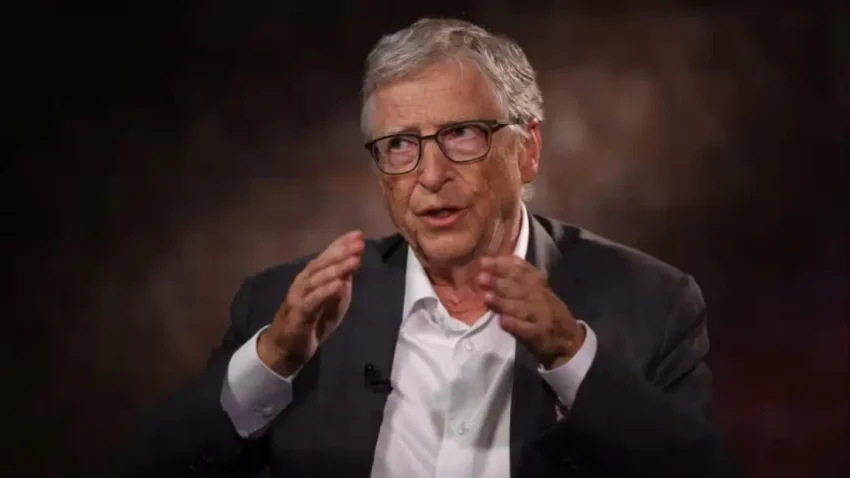 Bill Gates upire prstom na Maska: Najbogatiji čovek sveta ubija najsiromašniju decu sveta