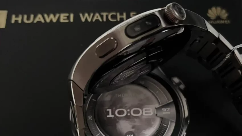 Huawei Watch 5 je pametni sat koji ima veoma koristan senzor za merenje zdravstvenih podataka dodirom vrhom prsta