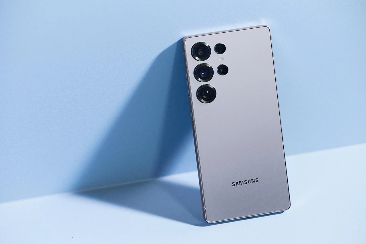 Galaxy-S25-Ultra-Titanium-copy.webp
