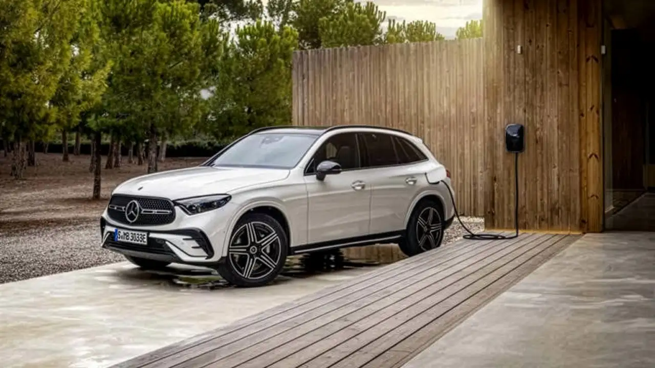 Mercedes-Plug-In-Hybrid.webp