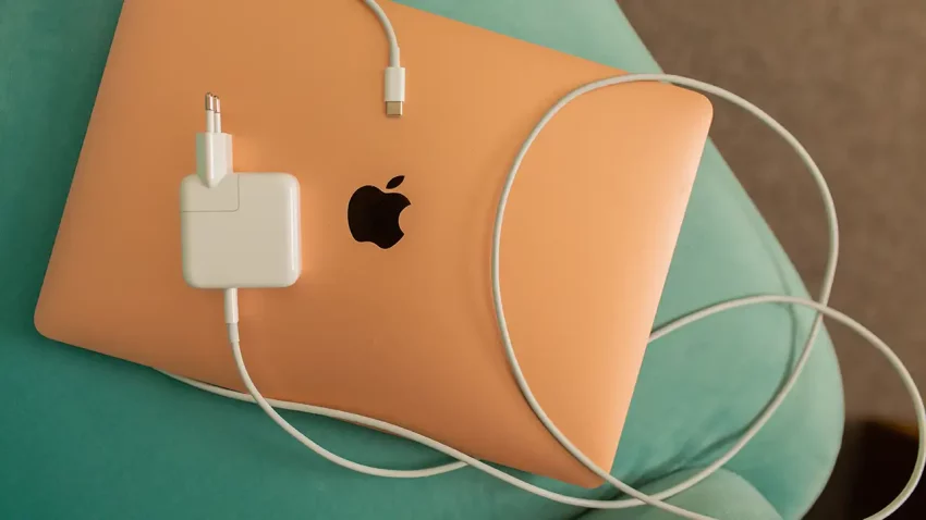 Može li USB-C punjač za laptop da puni i telefon?