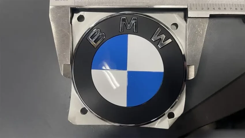 BMW uvodi novi logo na sve modele od februara