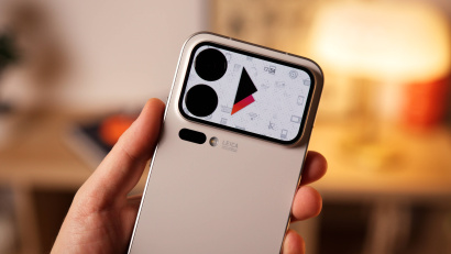 Xiaomi 17 Pro Max: ekran sa obe strane telefona