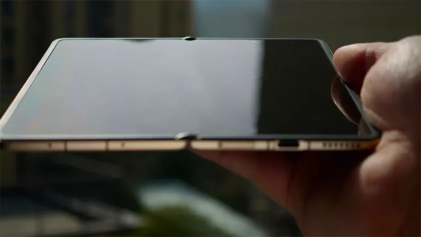 Honor Magic V6: ni traga naboru na površini preklapanja ekrana