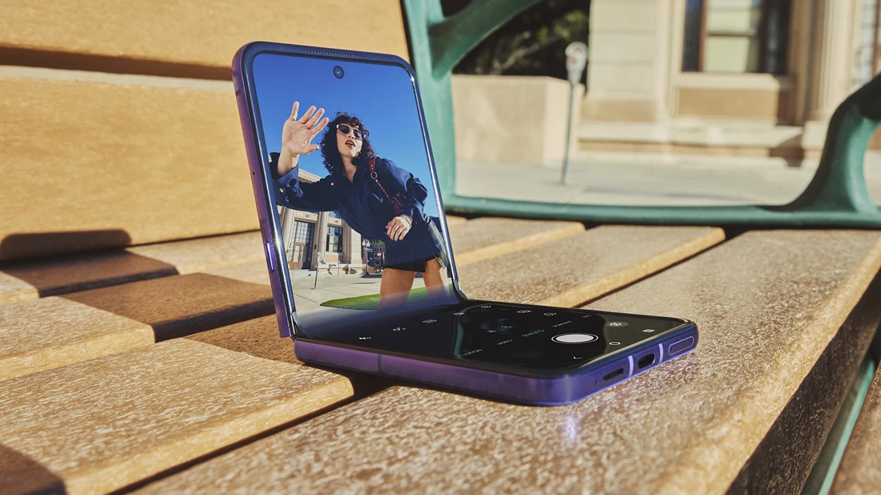 MOTOROLA-RAZR-70-ULTRA-naslovna.webp