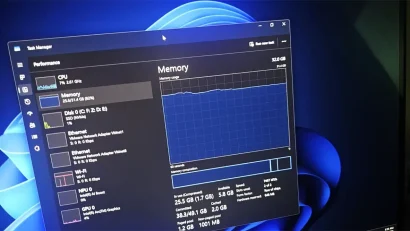 Microsoft zvanično poručuje: 32 GB RAM-a je preporučeni standard za Windows 11, dok je 16 GB nužni minimum