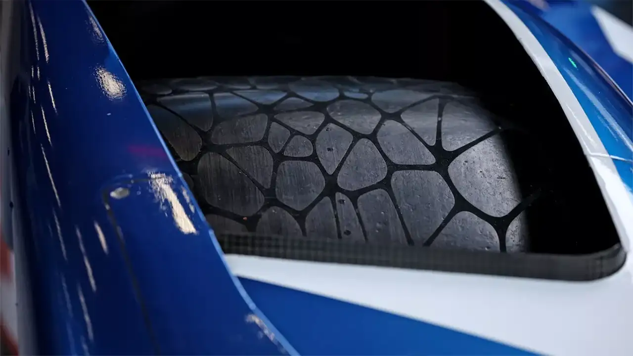 Jeste li možda primetili: zašto nova Michelin “slik” guma za Le Man ima šaru?